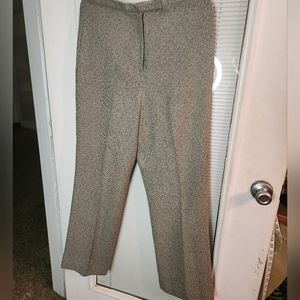 Box D Larry levine  size 14 polyester rayon blend waist 16.5 (33) inseam 31